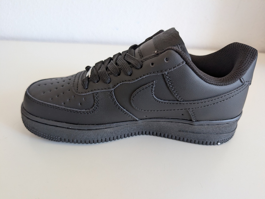 Zapatillas Casual Nike Air Force 1 '07 Triple Black